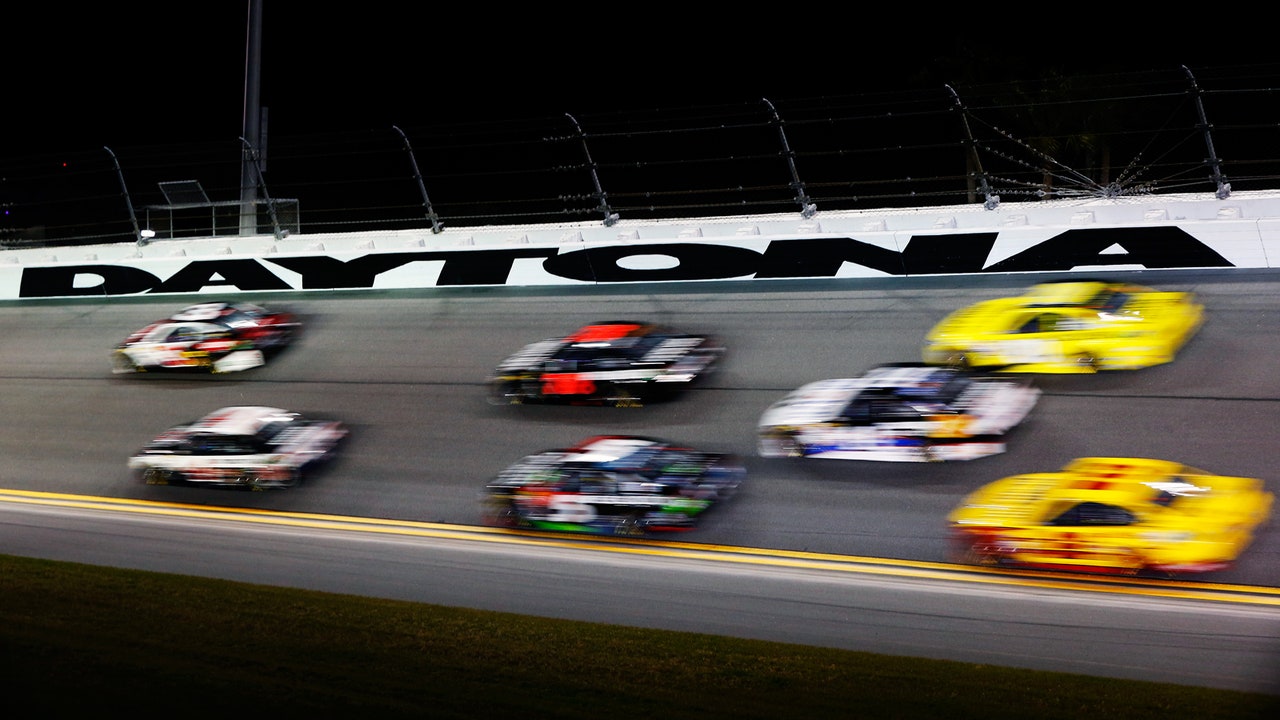 NASCAR announces the 25 drivers eligible for season-opening Sprint Unlimited